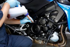 thay nhớt xe máy định kỳ