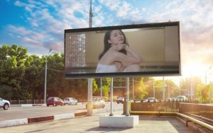 màn hình led ngoài trời có cột trụ