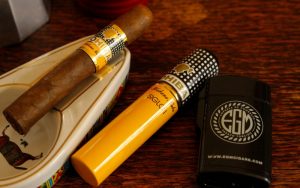 Hướng dẫn thưởng thức Cohiba Siglo