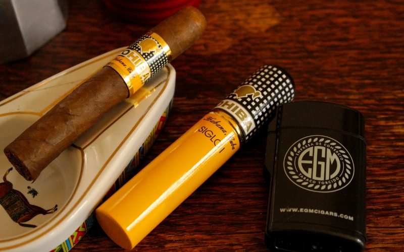 Hướng dẫn thưởng thức Cohiba Siglo