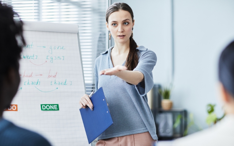 Lợi ích của tiếng Anh với người đi làm